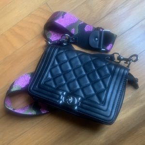 Unbranded- Gorgeous quilted vegan purse w/ pink and green guitar strap